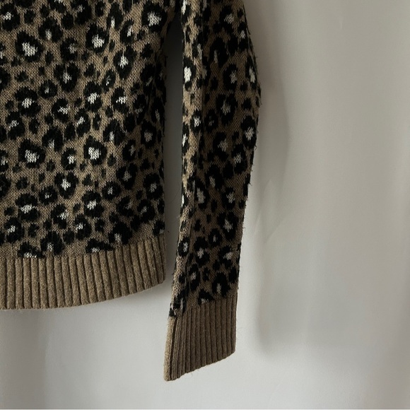ASOS Women’s Knit Leopard Print Off-The-Shoulder Sweater Size 4 - Picture 5 of 9
